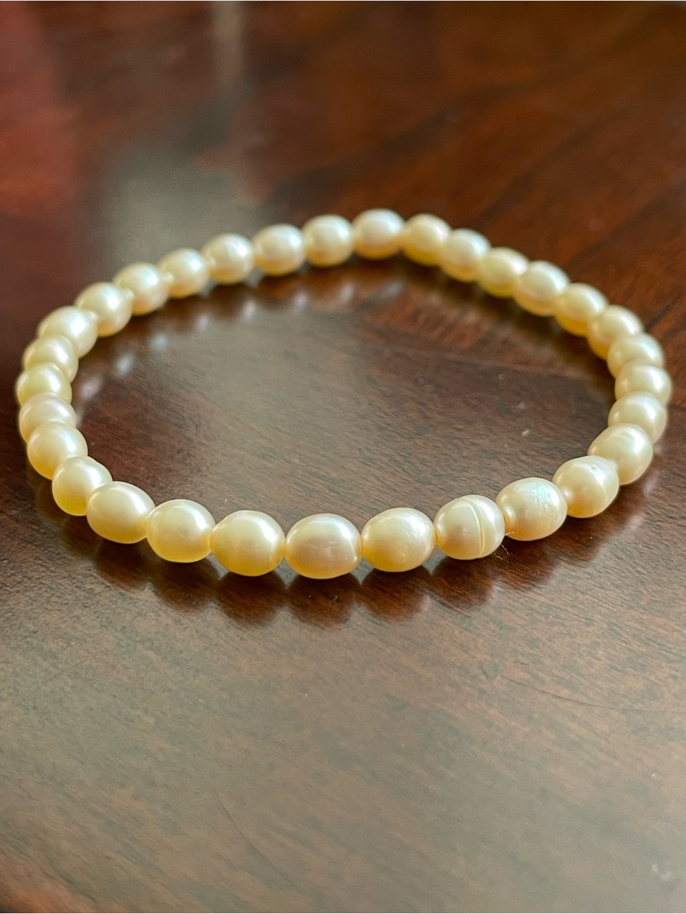OFFERS WELCOMED Beautiful Pearl Stretch Bracelet, Soft Cream Luster
